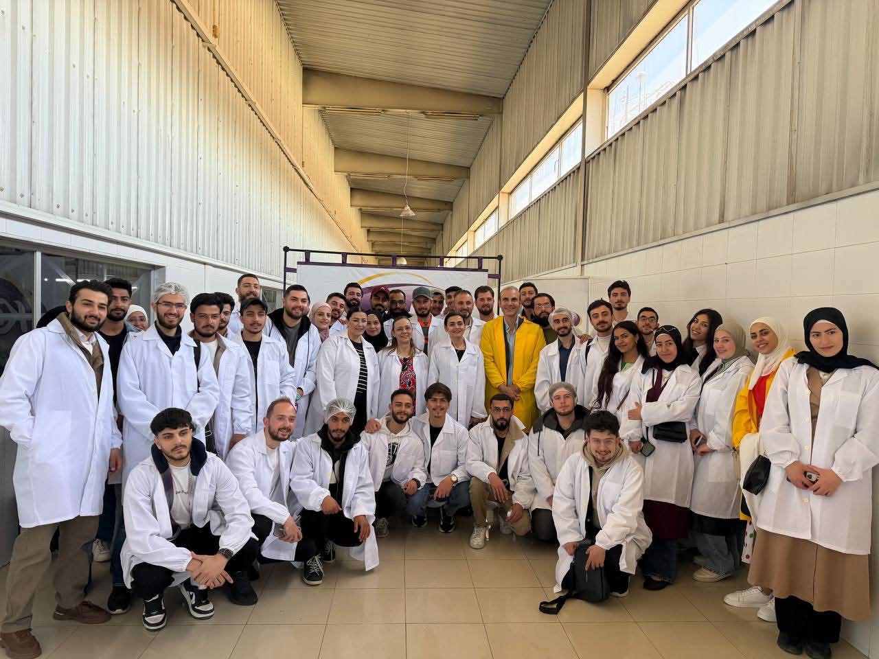 نظمت مؤسسة إدارة الموارد البشرية بالتعاون مع الجامعة السورية الخاصة (كلية العلوم الإدارية) رحلة علمية لشركة كتاكيت