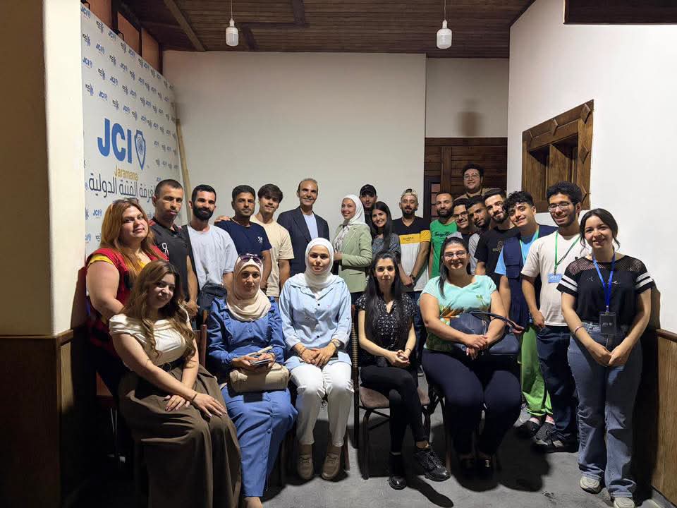بالتعاون بين مؤسسة إدارة الموارد البشرية والغرفة الفتية الدولية (JCI) قدمت ورشة عمل بعنوان “مهارات الدخول إلى سوق العمل” لذوي الإعاقة السمعية